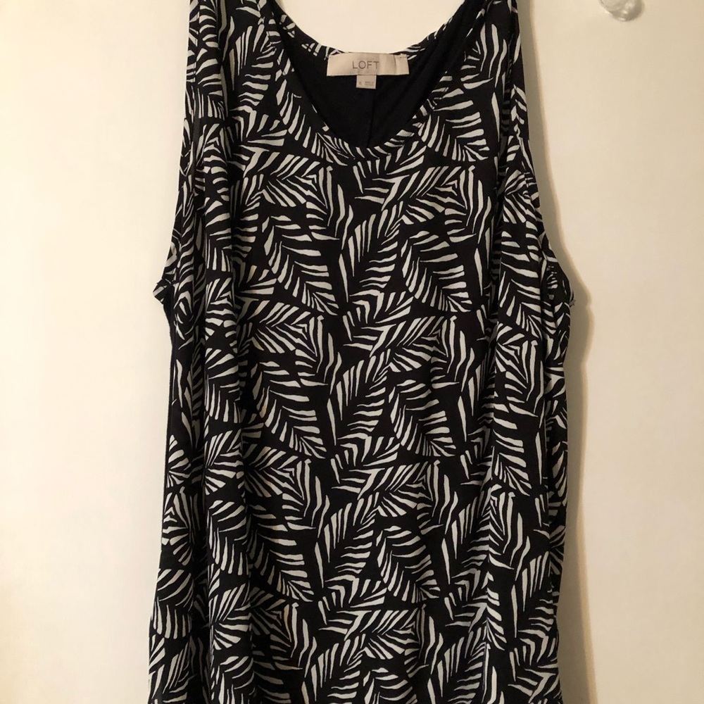 🎉SALE🎉 Loft Mixed Media Tank